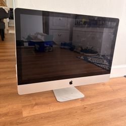 Apple iMac Desktop - 21.5”