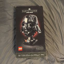 Darth Vader Helmet Series 75304