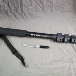 DYNEX Monopod DX-SW040 Camera/videocamera Pole With Carry Case