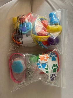 Paw print toys