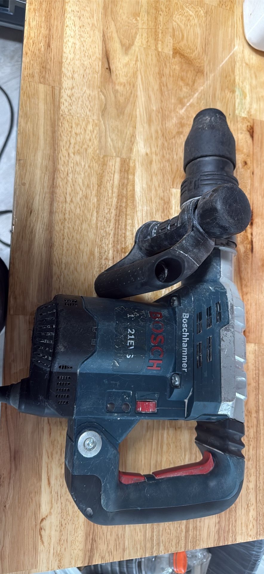 Bosch hammer and chipping gun