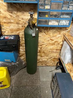 Gas tank