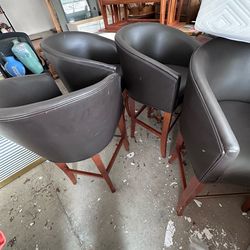 4 Island/ Bar high chairs