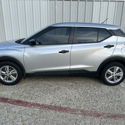 2020 Nissan Kicks