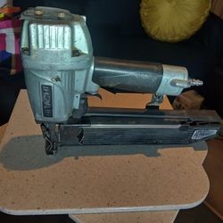 Hitatachi 1 Inch W Crown Air Gun