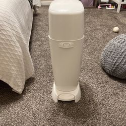 Diaper Pale Diaper genie 