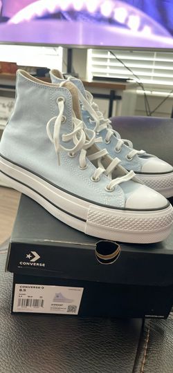 Women’s converse 8.5 (new)