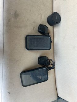 Arlo camara with solar panel