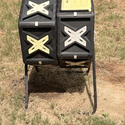 Spinning Compost Bin With Two Compartments