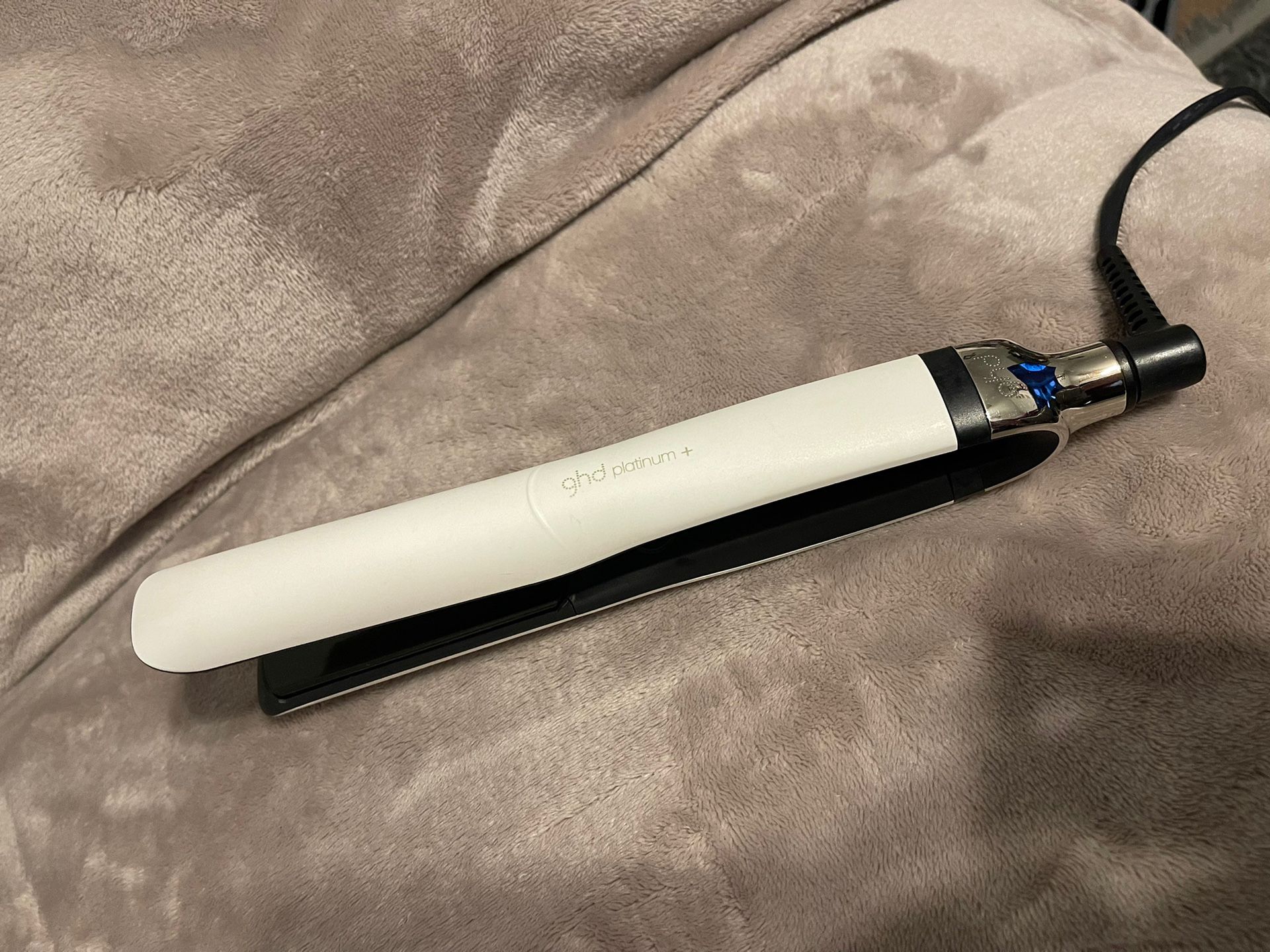 GHD PLATINUM PLUS STRAIGHTENER 