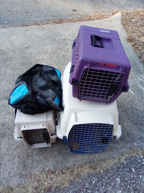 Small Dog Kennels +Gate 20.00