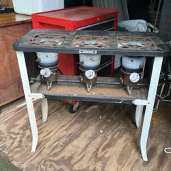 Antique Gas  3 Burner Stove  Ivanhoe Manufacturing made The Stove 