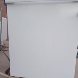 Whirlpool Gold Dishwasher In White