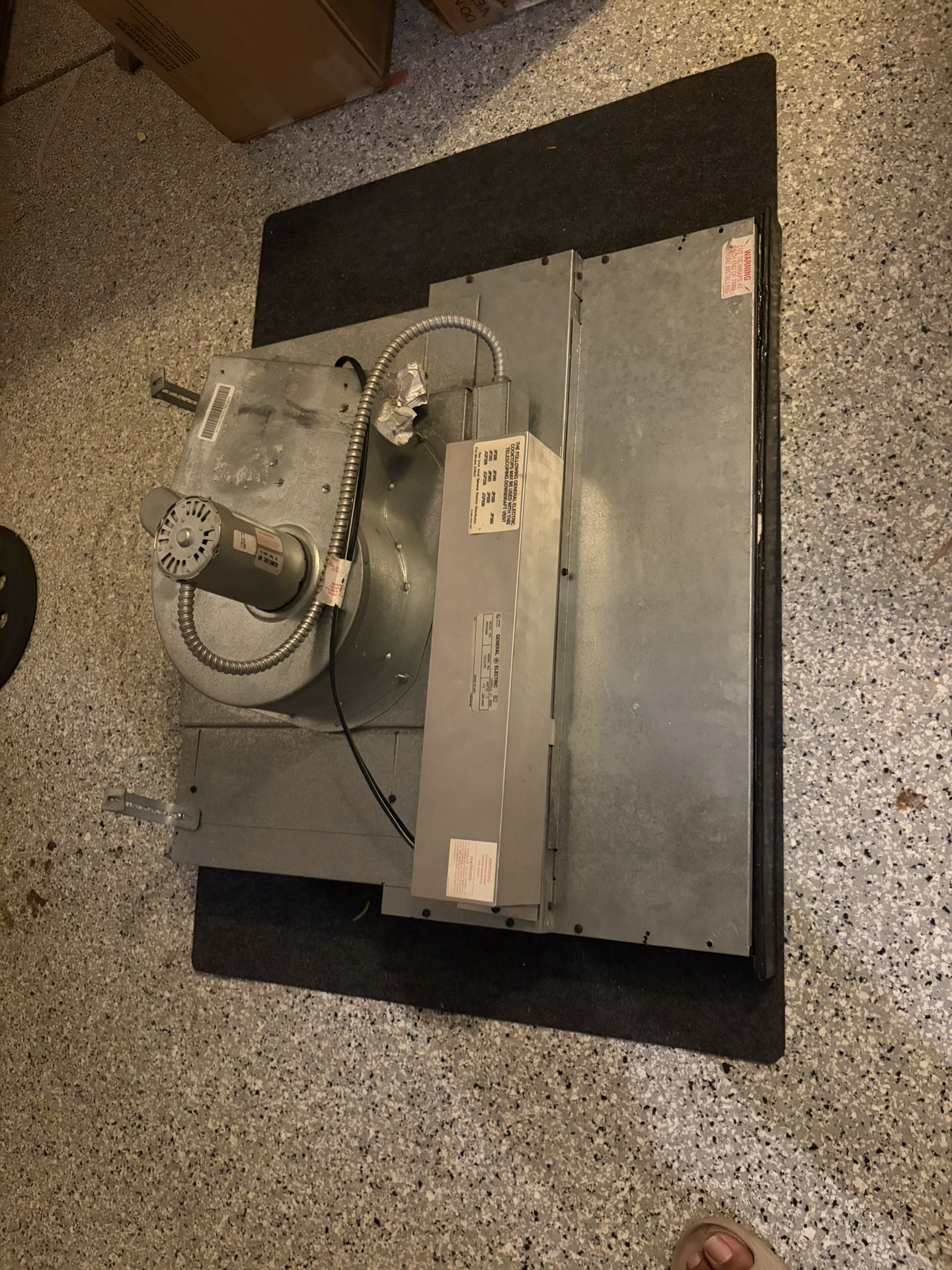 GE DOWNDRAFT 30” vent Retails For Over $1000 Selling For $100