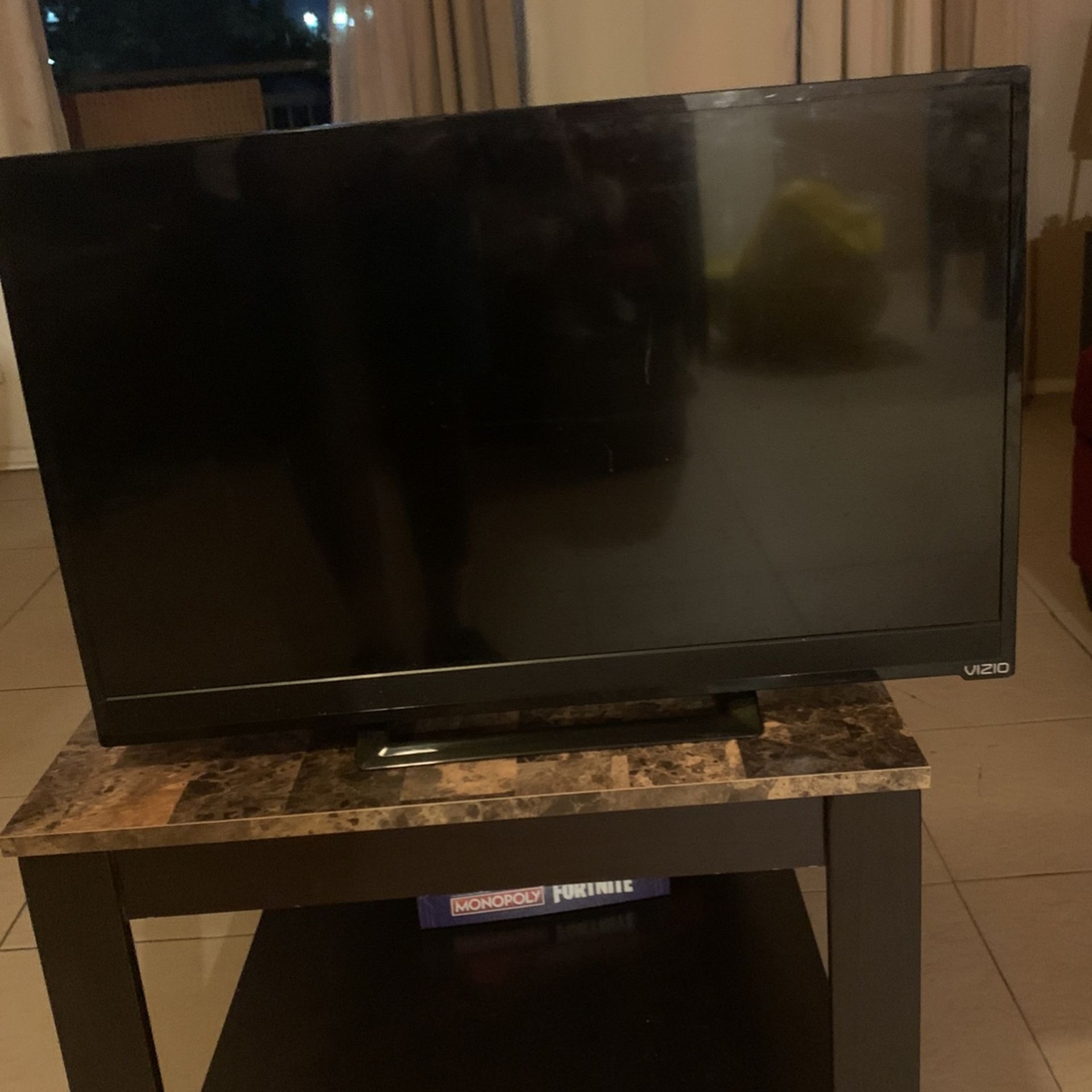 Vizio 28 TV