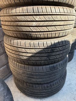 225/60r17 Kuhmo tires en excelentes condiciones de vida las 4