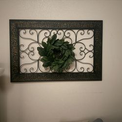 Kirkand metal wall plaque with wreath