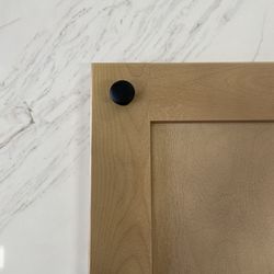Cabinets pulls/knobs