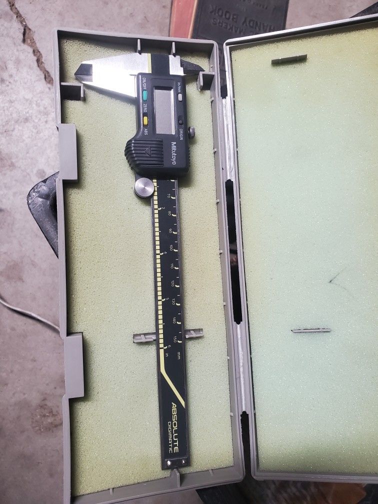 Mitutoyo 6in/150mm Digital Caliper 500-196 Model No. CD-6" CS, Made in Japan