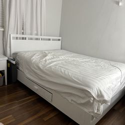 Queen Bed Frame - Solid Wood And 2 Matching Nightstands 