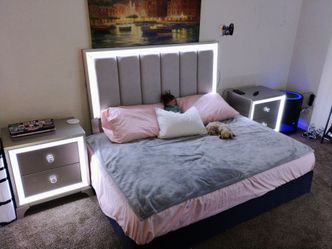 Bedroom set $750