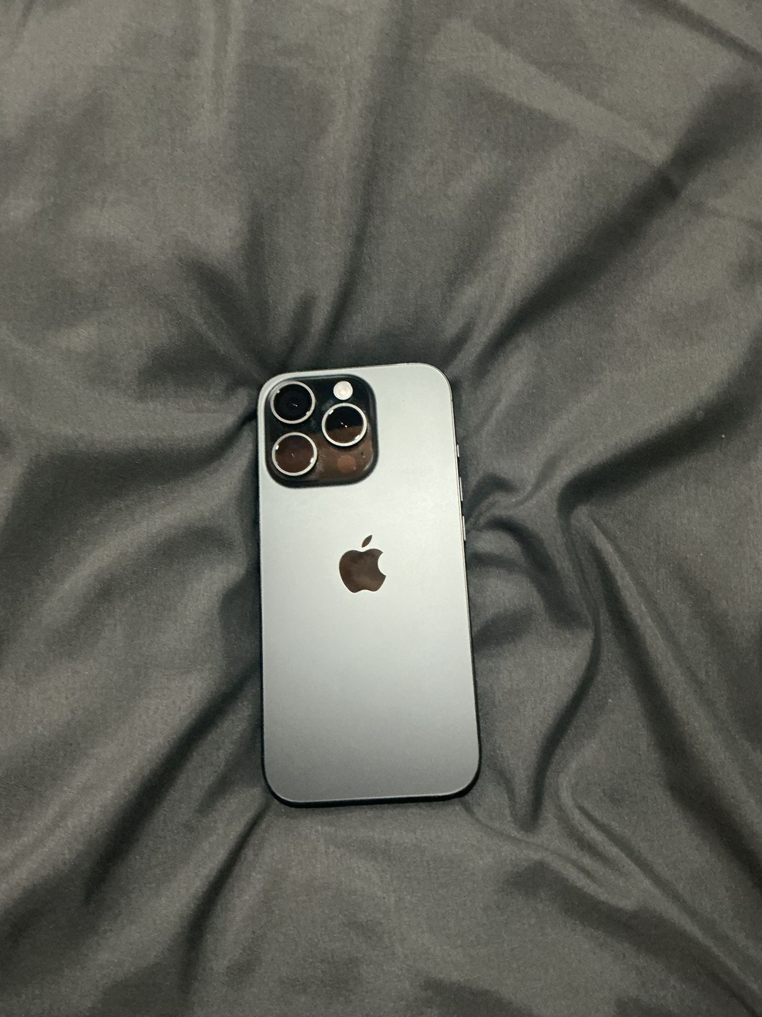 Verizon iPhone 16 pro 128gb Titanium Black - TRADE