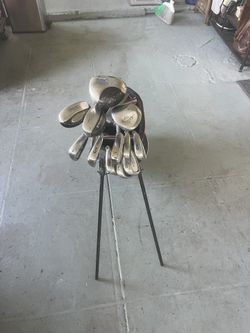 Men RH GC Callaway's 3-SW & Gap 1-9-2&4 Hybrid 7 Iron Is Different Comes With Standbag & Putter