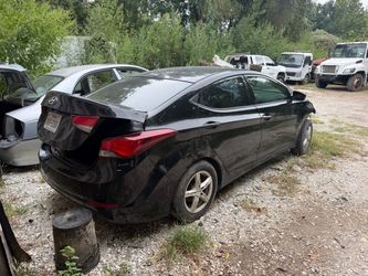 Hyundai Elantra for parts year 2011/16