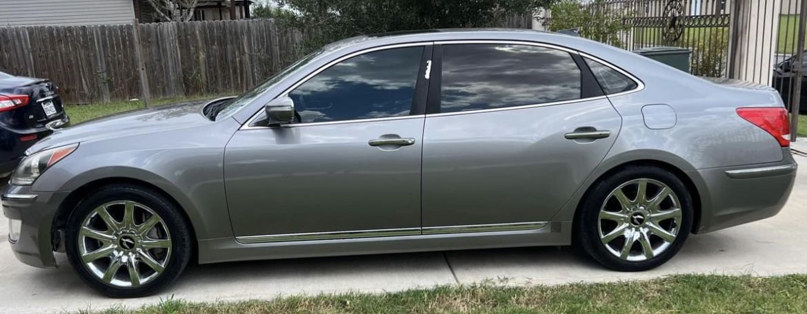 2012 Hyundai Equus