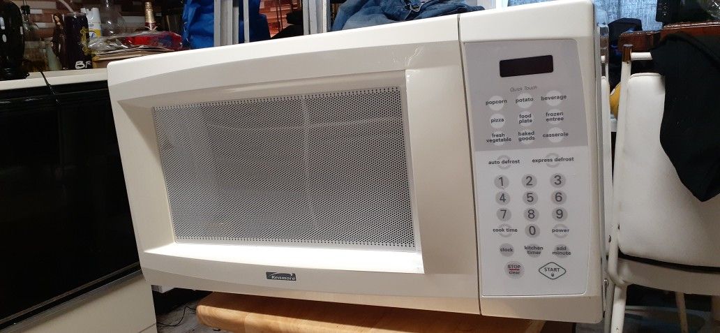 KENMORE MIDSIZE MICROWAVE 1,100 WATTS OF POWER WORKS GREAT FREE DELIVERY 