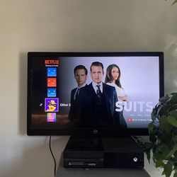 32 Inch Westinghouse TV 