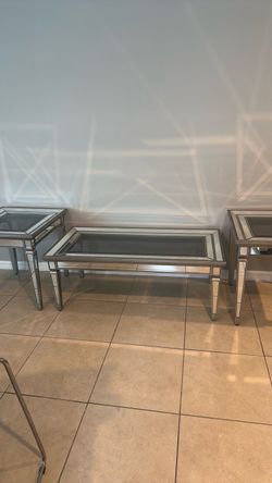 Rooms To Go Mirrored Table Set – 3 Pieces