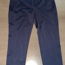 LuLaRoe “Rise” Navy High-Waisted Capri Leggings With Pockets - Size 2X