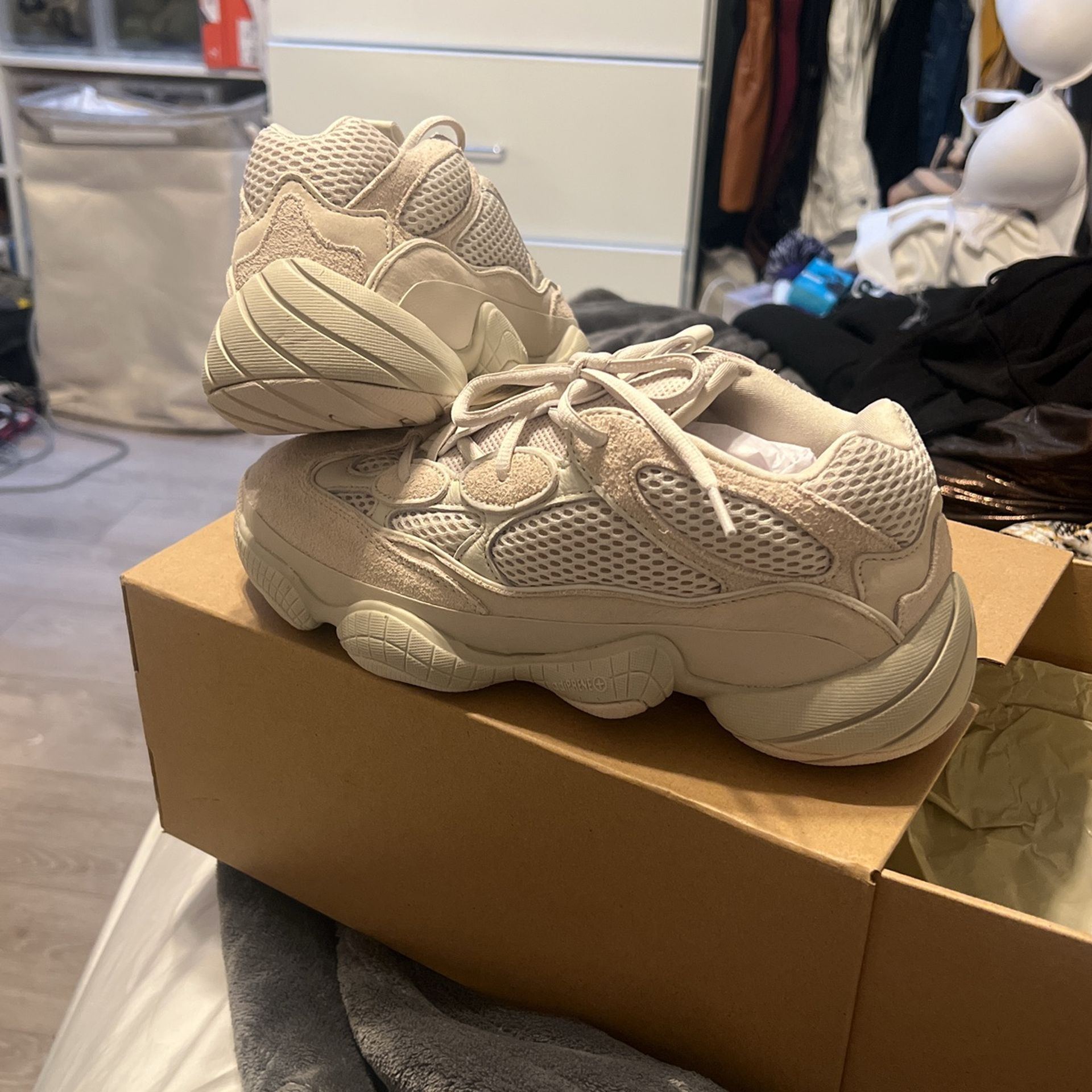 Adidas Yeezy 500 Size 8.5 Men, 10 Women 