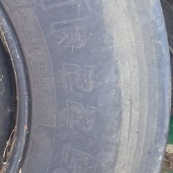 18 Wheeler Tires 11/r22.5   (5)
