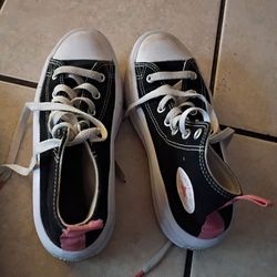 Girls converse size 3