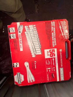 Milwaukee 56-Piece Metric & SAE Socket Set