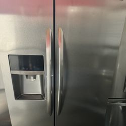 Frigidaire Refrigerator 36 "width Stainless Steel Counter Depth 