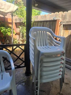 Plastic  chair