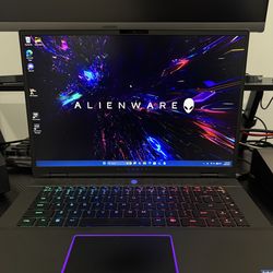 Alienware M16 R2 16” RTX 4070