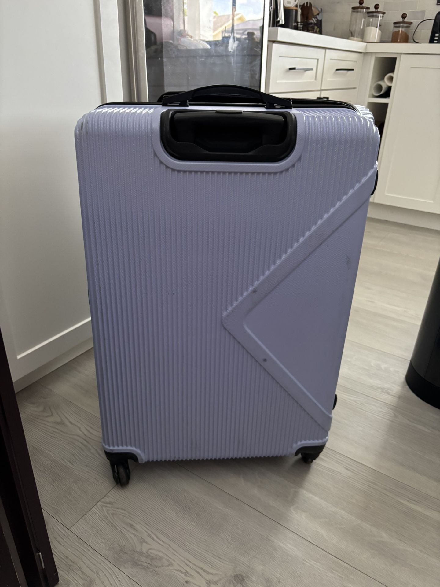 Suitcase/ Maleta