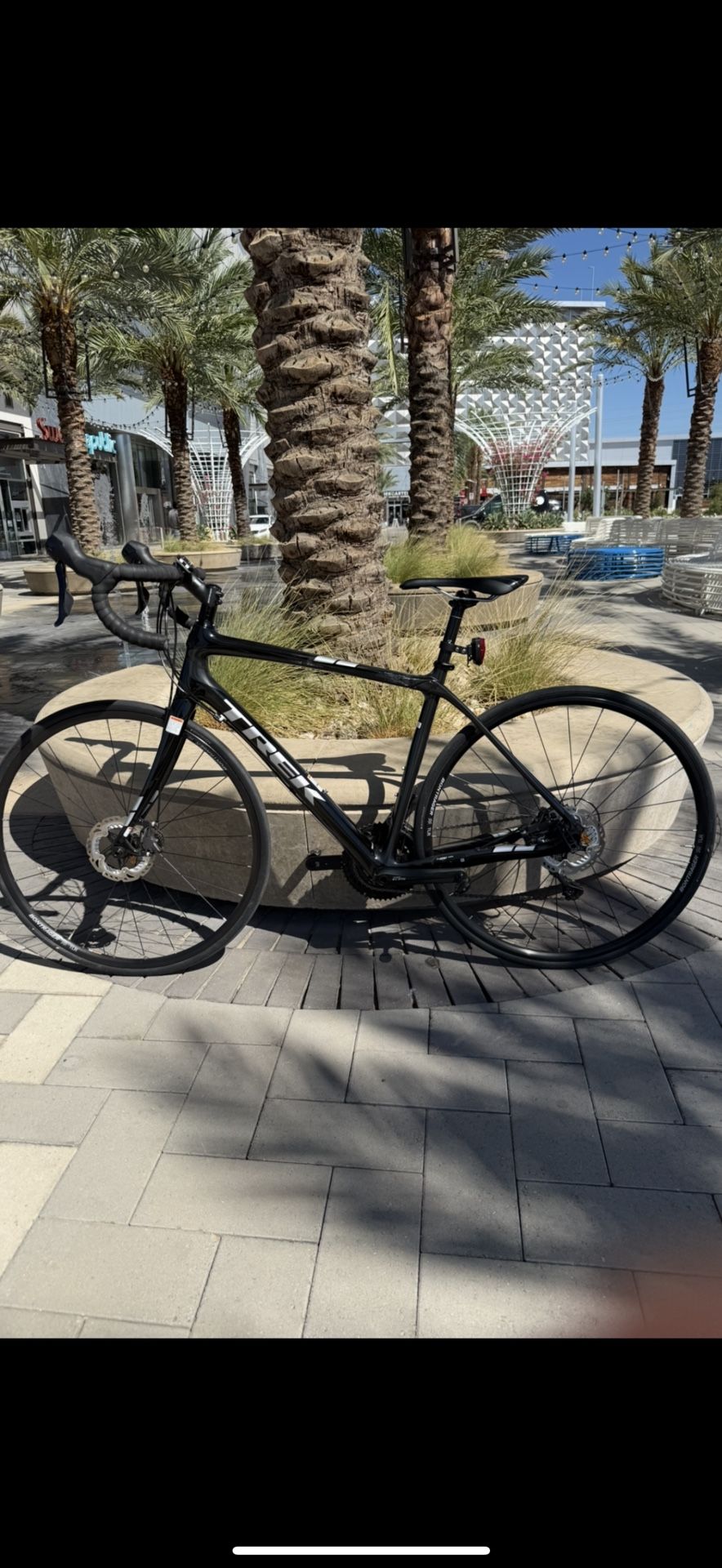 TREK DOMANE  S 5 GENERATION ROAD BIKE  M/L