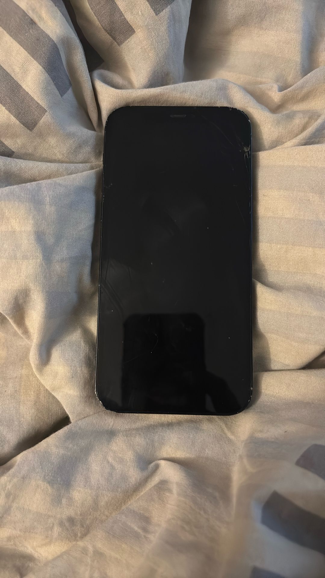 iPhone 12 (64GB, Black) – Cracked Corner, Fully Functional!