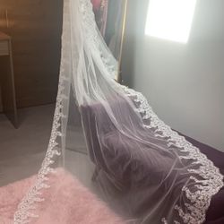 Beautiful 14 Foot Bridal Veil 