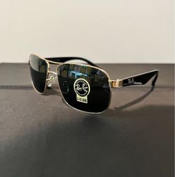 NEW Ray Ban