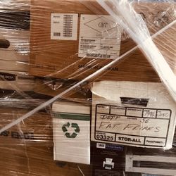 Mixed Electronic Pallet - PCs . Security Cameras , Vacuum , Tablets , Monitors . Projector and More 