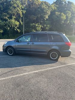 Toyota Sienna Minivan Gray