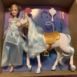 Disney Princess Cinderella & Horse
