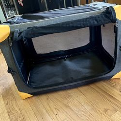 Collapsible Dog Crate with Zip Away Mesh Panels 