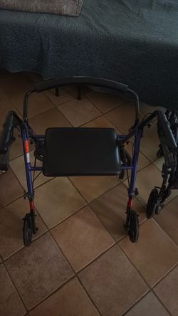 Rollator , wheelchair